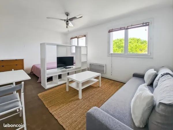 Studio 26,35 m² - Marseille 8e (Saint-Anne) - Parking et Cave