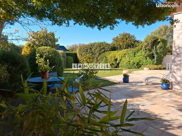 Propriété 7 pièces 155 m²