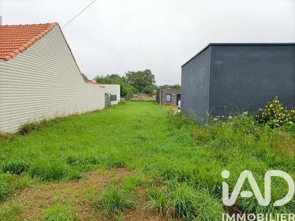 Terrain 393 m²