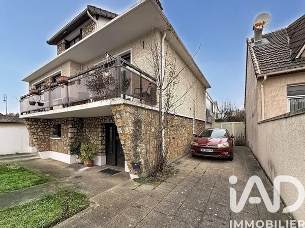 Maison 9 pièces 239 m²