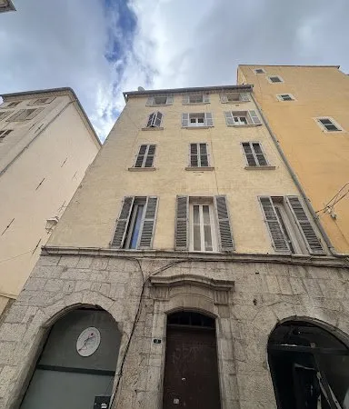 Propriété 5 pièces 140 m²