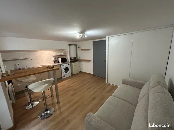 Studio meublé avec cours