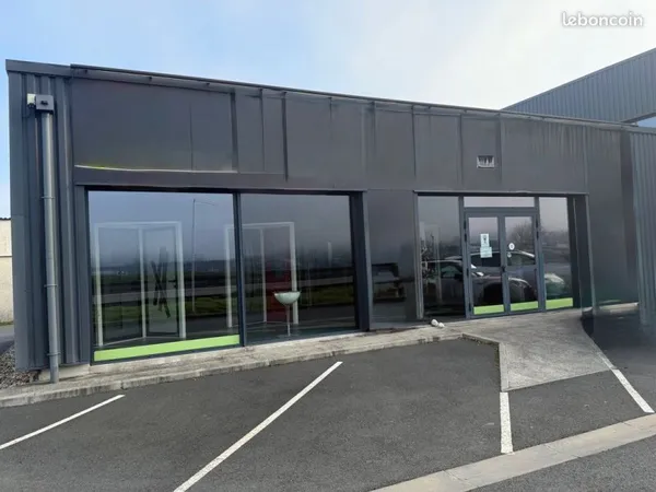 Local commercial - 206m2 - Le Sequestre