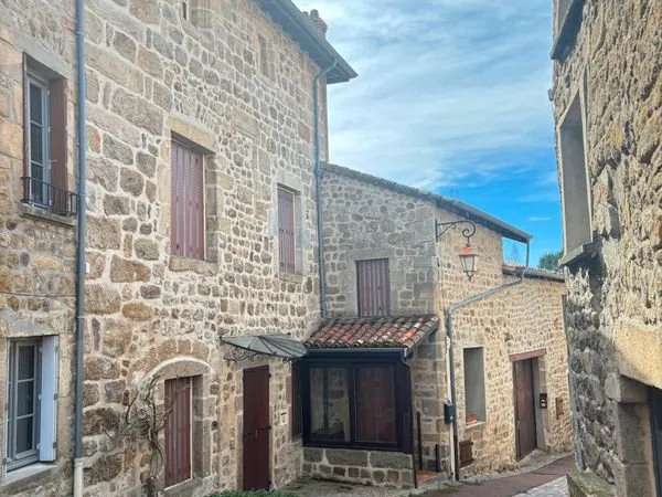 Maison + gîtes avec fort potentiel dans un village de charme