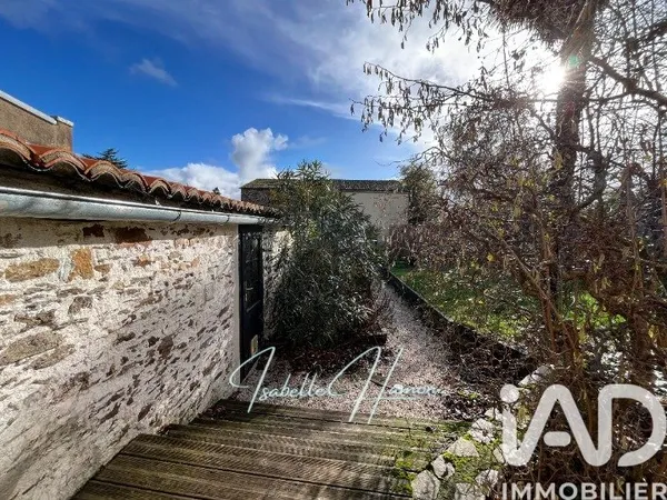Maison 9 pièces 212 m²