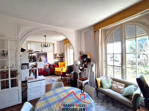 Exclusivité ! Maison 3 chambres + bureau + grand terrain