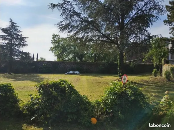 Terrain proche centre d'Oudon