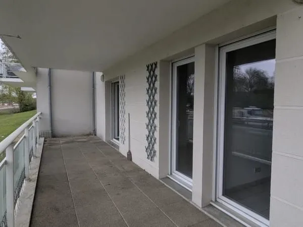 TOURS LAC Appartement 65 M² terrasse 20 M² cellier et garage