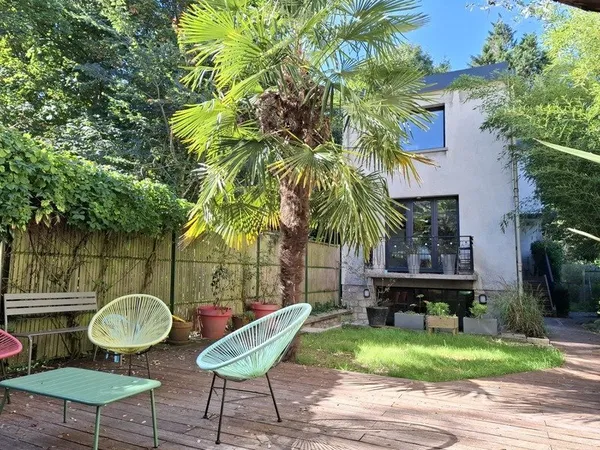 MAISON NON MITOYENNE - 152 M² - 4 CHAMBRES - TERRAIN 300 M² - QUARTIER JEAN JAURES / LE PLESSIS ROBI