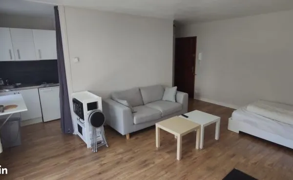 Grand studio meublé hyper centre - Gare de Tours - 31 m²