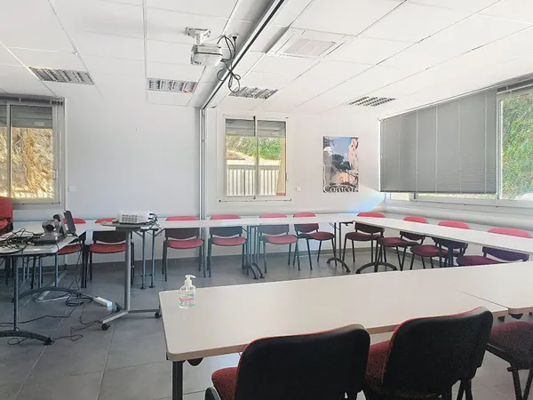 Local commercial 16 pièces 226 m²