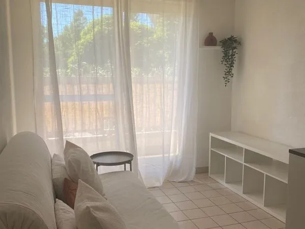 Jolie studio à louer Aix-en-Provence SUD bagatelle