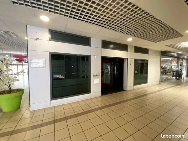 Local commercial 135 m² SAINT GERMAIN LES CORBEIL