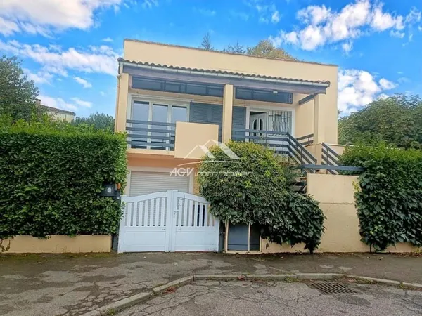 Maison 5 pièces 80 m²
