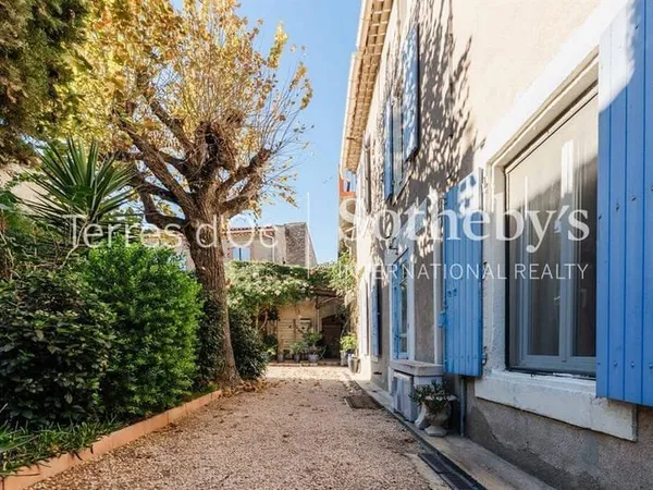 Maison 6 pièces 180 m²