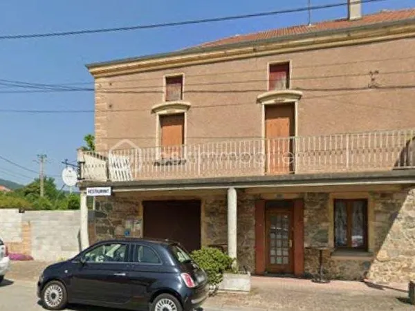 Hôtellerie et restauration Vente Lentigny   72000€