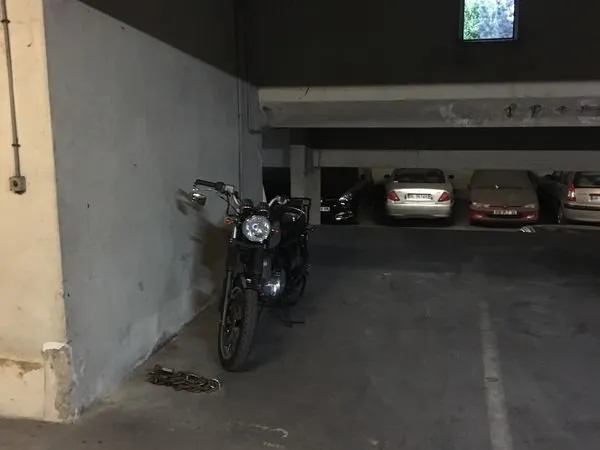 Parking moto sécurisé Paris 18 eme 50