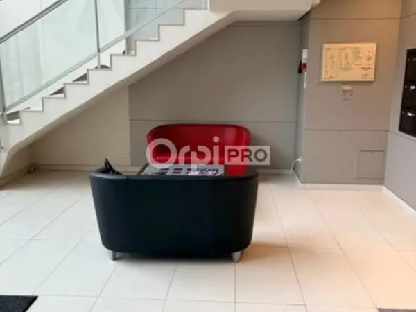 Bureau 24 m²