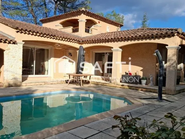 Maison très lumineuse sans vis à vis au calme avec vue sur une pinède