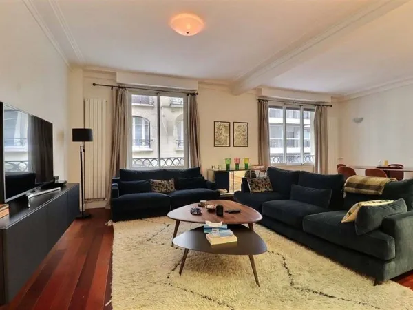 Appartement 2 pièces 83 m²