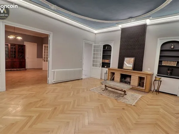 Appartement 9 pièces 200 m²