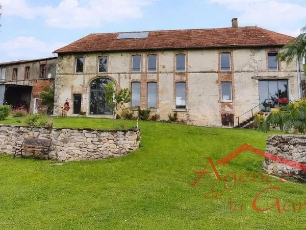 Maison 8 pièces 282 m²