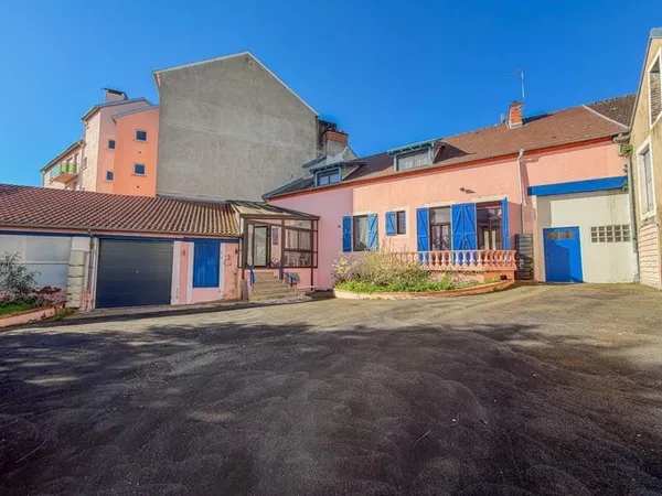 Centre ville - Charmante maison de 154 m² avec ascenseur