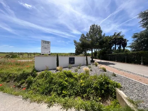 Terrain 1000 m²