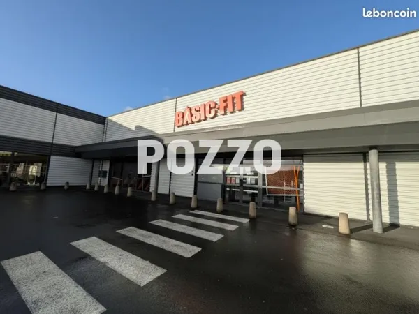 Local commercial 955 m²
