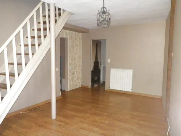 ALES - APPARTEMENT EN DUPLEX - CAVES