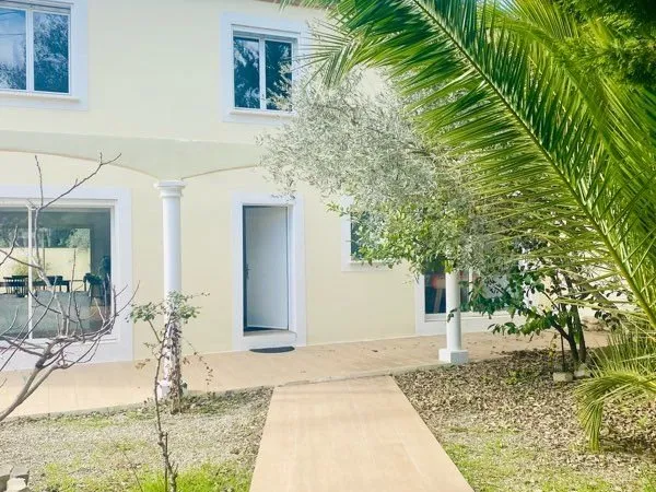 Vente maison entièrement rénovée