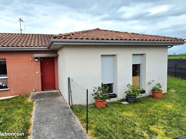 Maison T4 de 86m² de plain-pied avec jardin et garage fermé