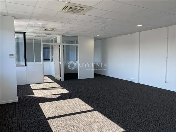 Bureau 115 m²