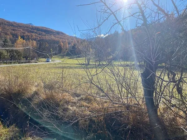 Terrain Crots 1063 m2