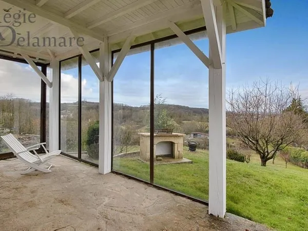 Maison 8 pièces 223 m²