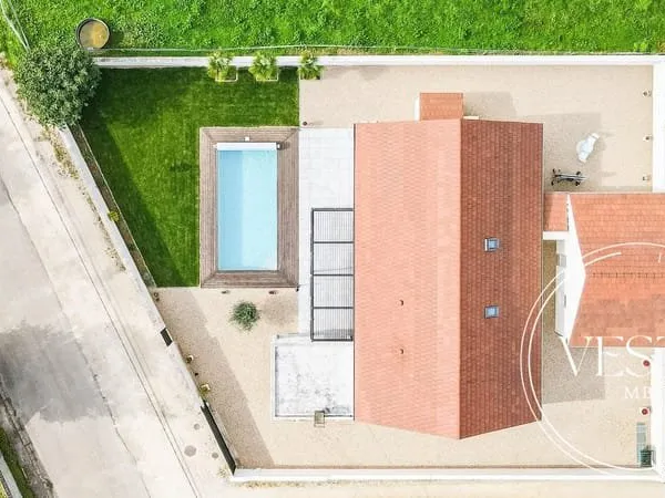 Maison 7 pièce(s) 215 m2