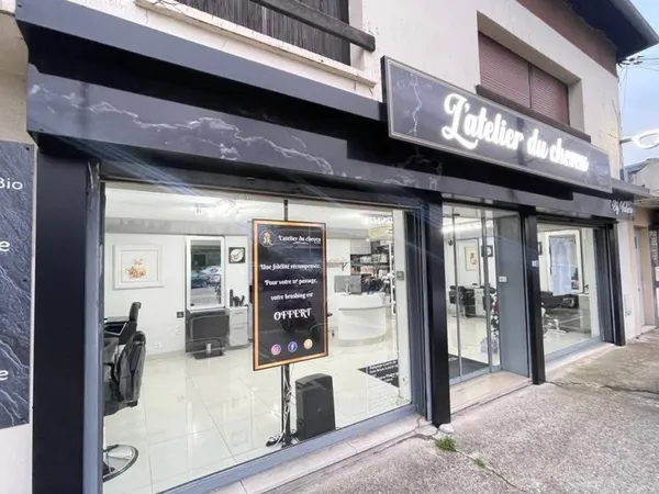 Boutique 2 pièces 147 m²