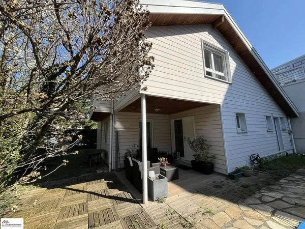 Demeure 10 pièces 229 m²