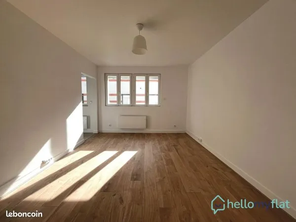 Studio 1 pièce 28 m²
