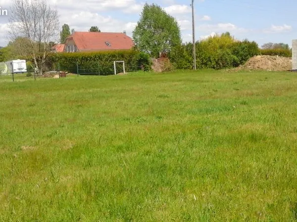 Terrain viabilise a felon 15 ares