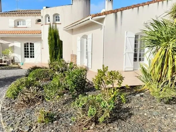 GUJAN-MESTRAS , PROPRIÉTÉ DE CARACTÈRE , 5 CHAMBRES , PISCIN