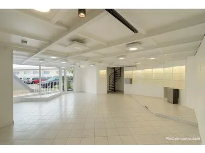 Local commercial 90 m²
