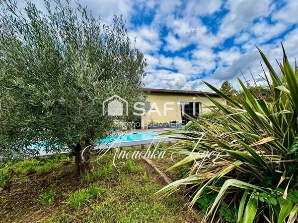 Maison avec piscine sur 5 hectares de terrain