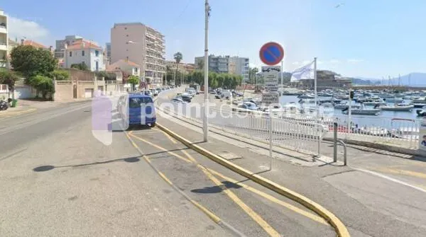 Local commercial 70 m²
