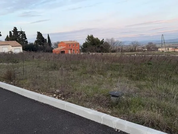 Terrain 445 m²