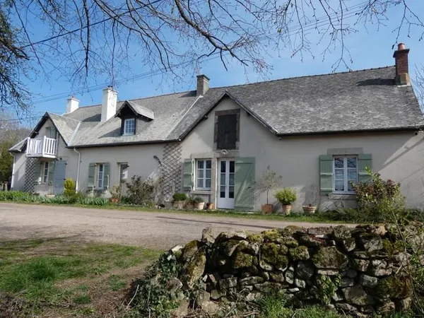 ENSEMBLE IMMOBILIER - ENTRE LE CREUSOT ET AUTUN