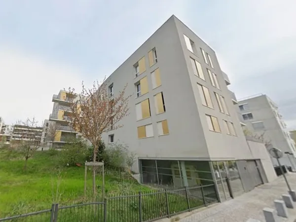 Parking 13 m²