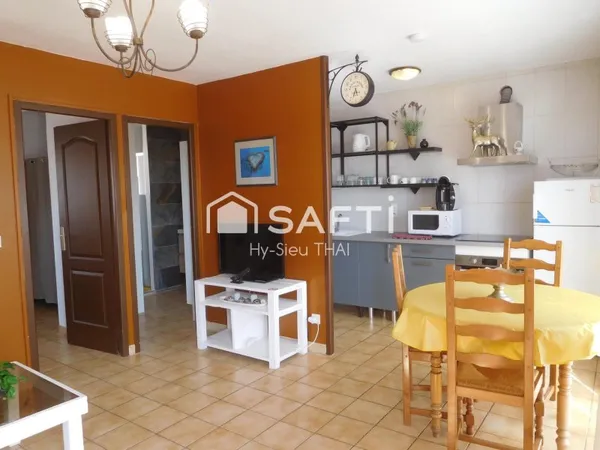 Immeuble de 6 T2 entièrement Equipés et Meublés,