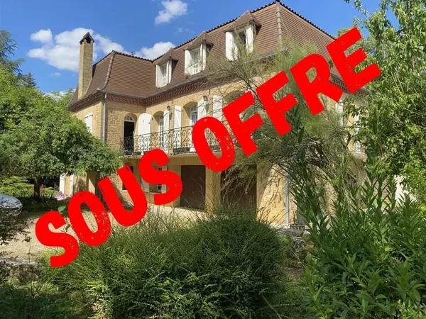 Maison Bourgeoise en Pierre de 250 m² - proche centre-ville