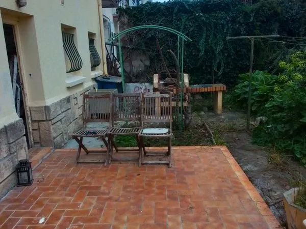 Loue au mois studio avec jardin